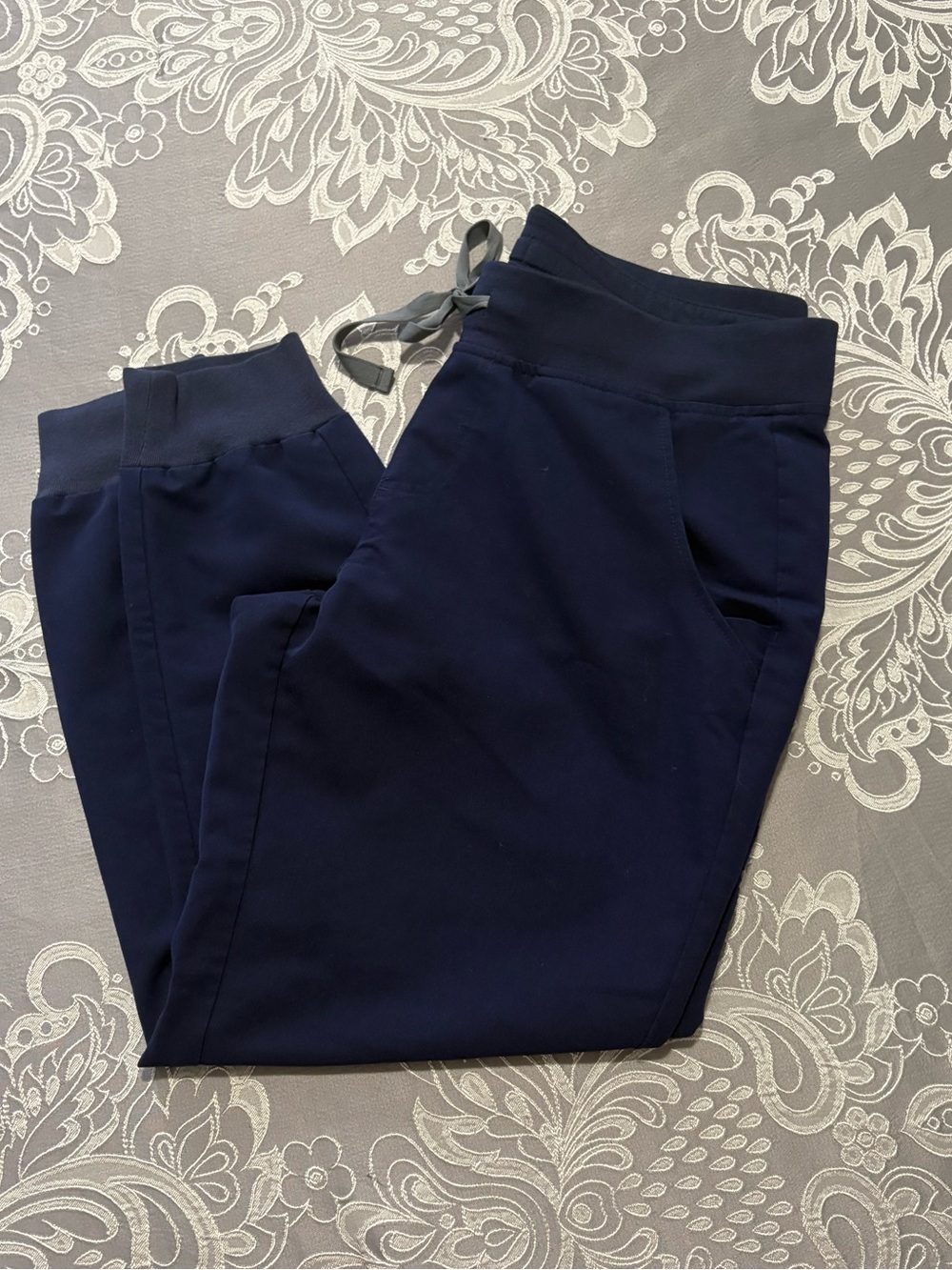 Figs women’s Navy Drawstring Joggers Size M/P